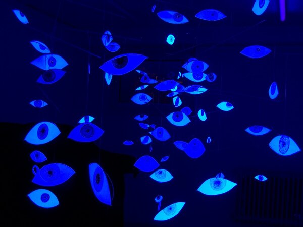 Bild vergr&ouml;&szlig;ern: AMANDA, meine Ahnen Mobile, 5.7-21.9.2025, Kloster Cismar